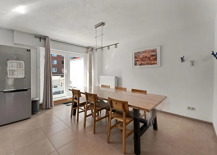 Ruime Woning 10P Met Zonnige Tuin & Nabij Strand